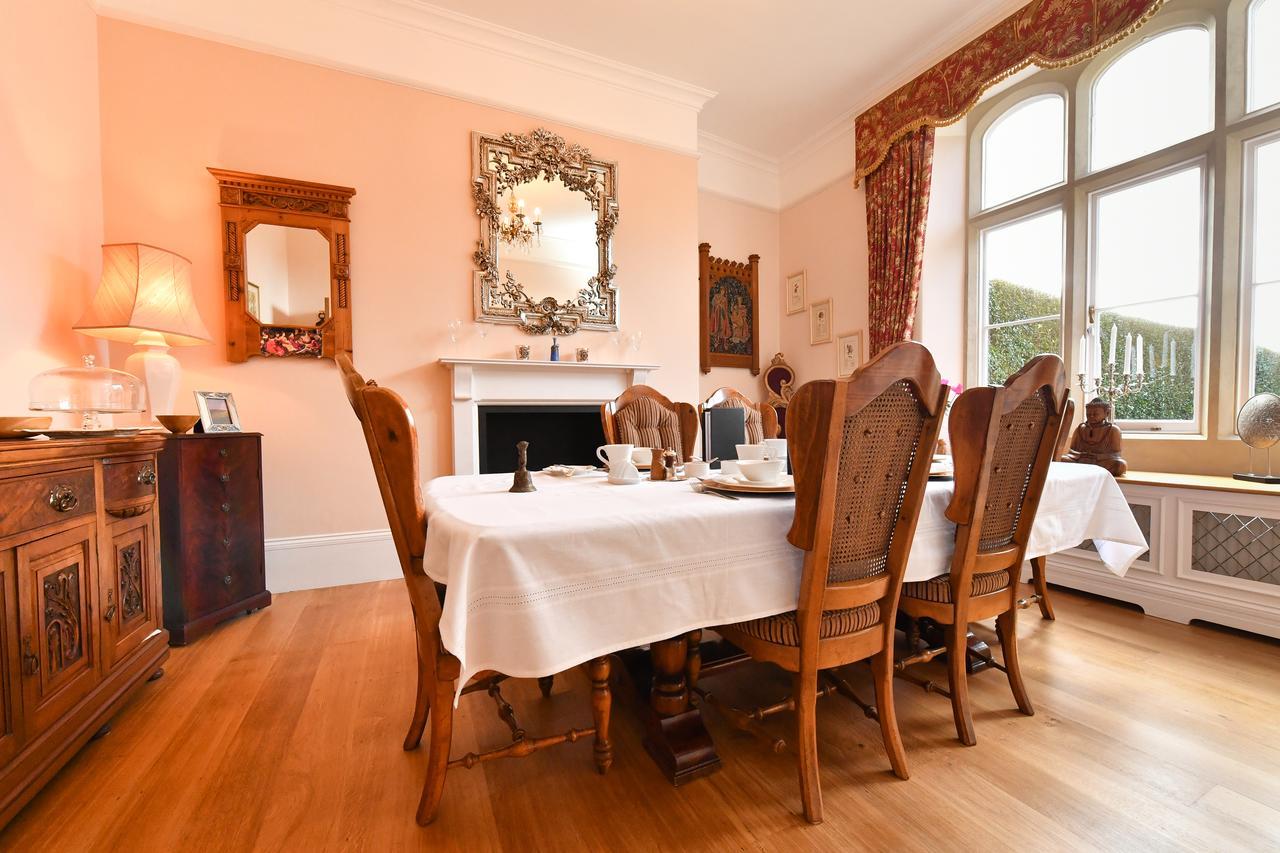 Heritage Bed And Breakfast Calne Exterior photo