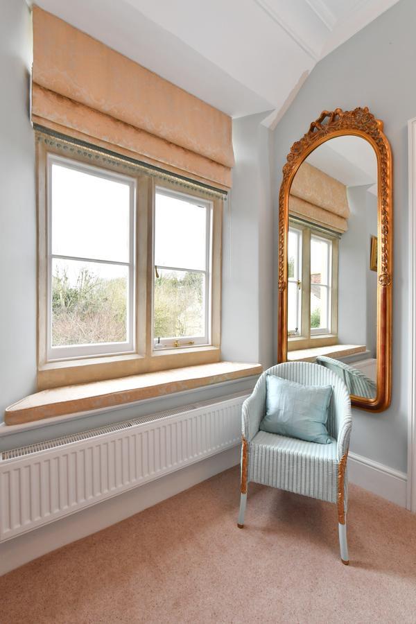 Heritage Bed And Breakfast Calne Exterior photo