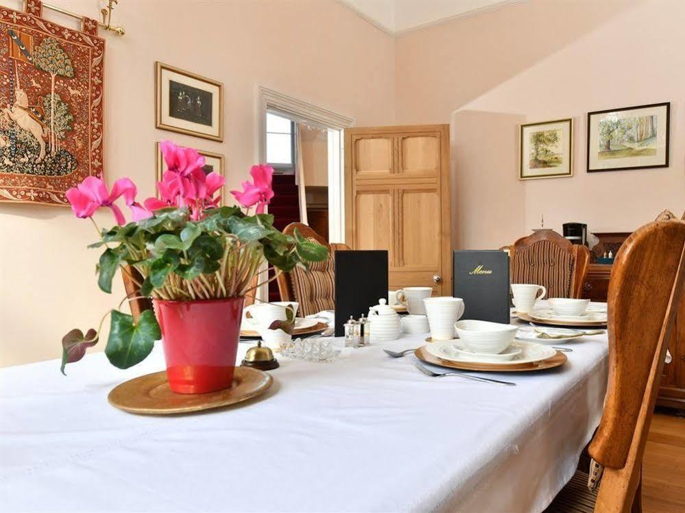 Heritage Bed And Breakfast Calne Exterior photo